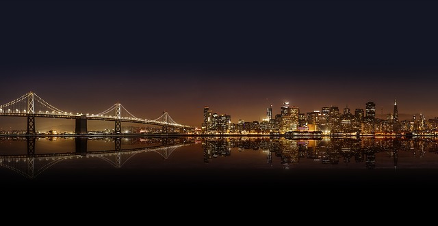 San Francisco Attractions Guide scenic cityscape with hills and bridges
