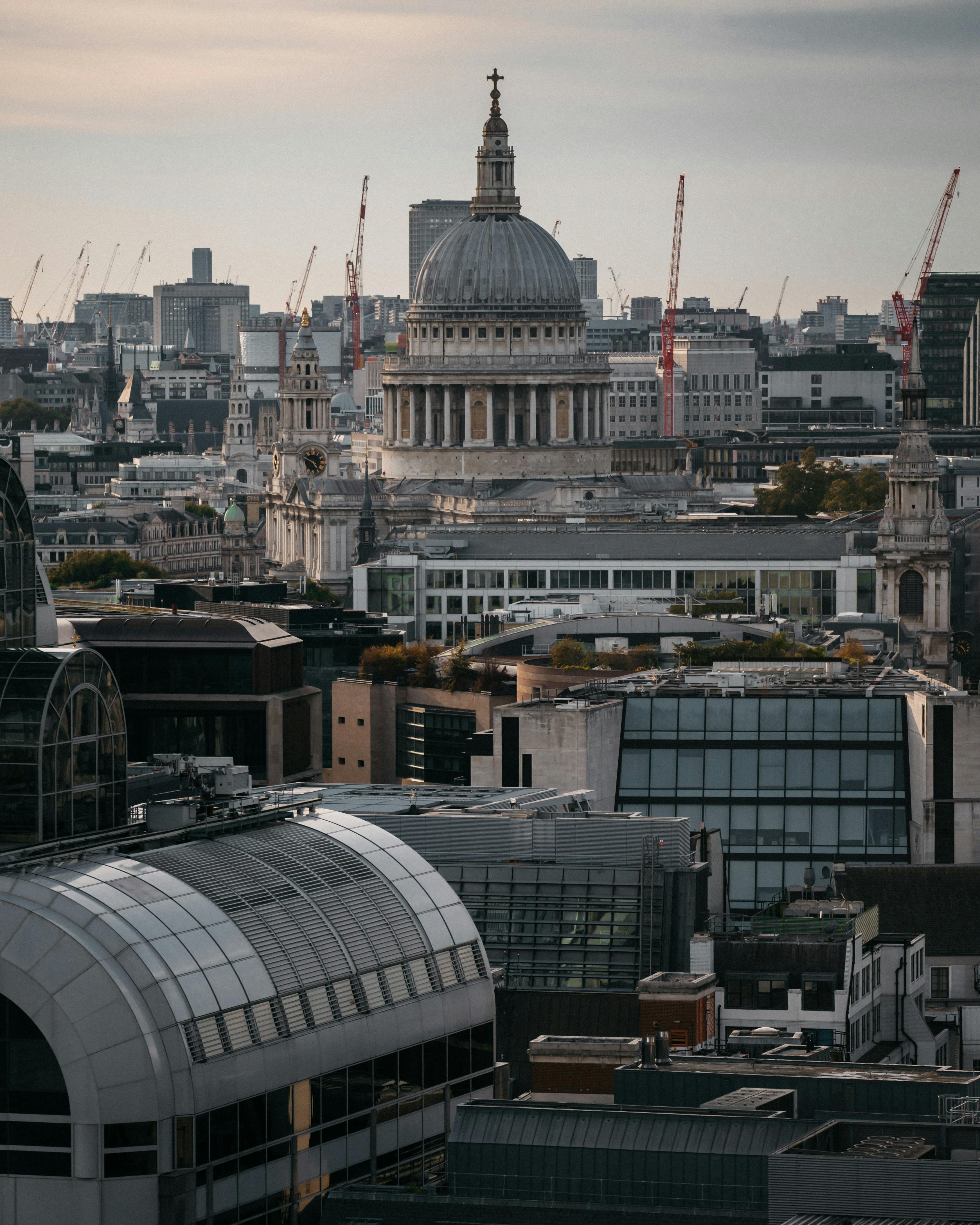 London landmarks, historic sites, modern architecture, cultural attractions, cityscape